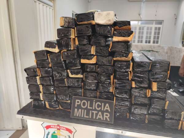 PMCE apreende 80 tabletes de maconha em Penaforte