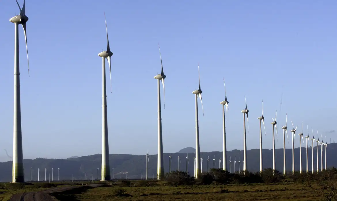 Estudo aponta transição energética sem expandir exploração do petróleo