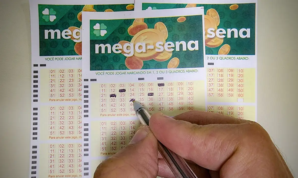 Mega-Sena não tem ganhador; prêmio acumula e vai a R$ 16 milhões