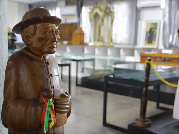 Fundação Memorial Padre Cícero realiza exposição “Romeiros”