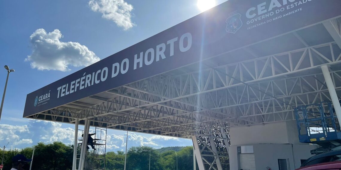 Teleférico do Complexo Ambiental Caminhos do Horto tem funcionamento especial de quinta a segunda-feira; programação cultural do equipamento destaca artes visuais