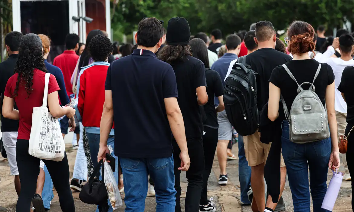Estudantes têm até as 23h59 desta sexta para fazer a inscrição no Enem