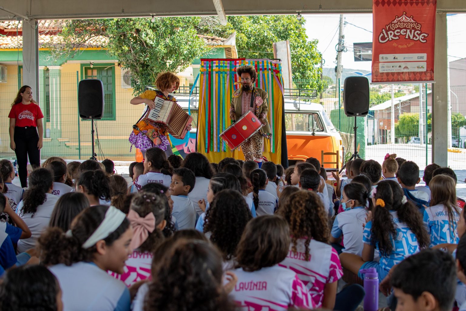 Projeto Risoterapia Circense realiza espetáculo gratuito e aberto ao público no Instituto Corrupio
