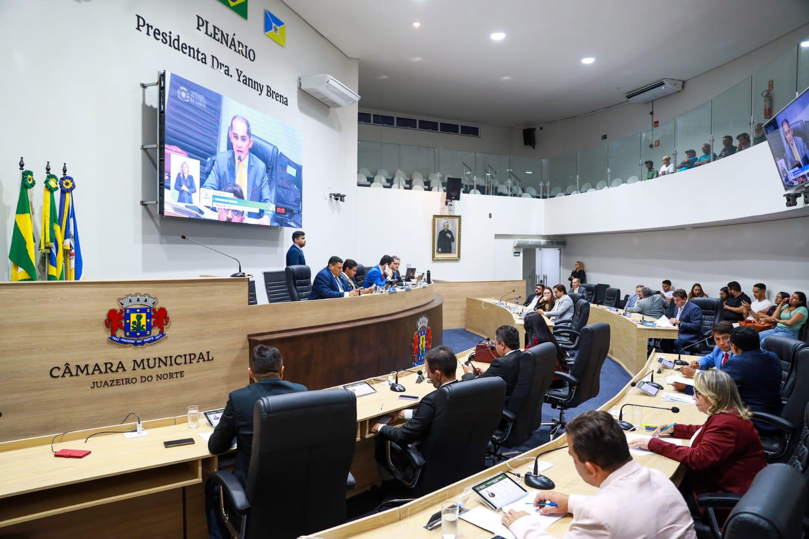 Câmara de Juazeiro do Norte aprova programa de incentivo a investimentos e debate merenda escolar