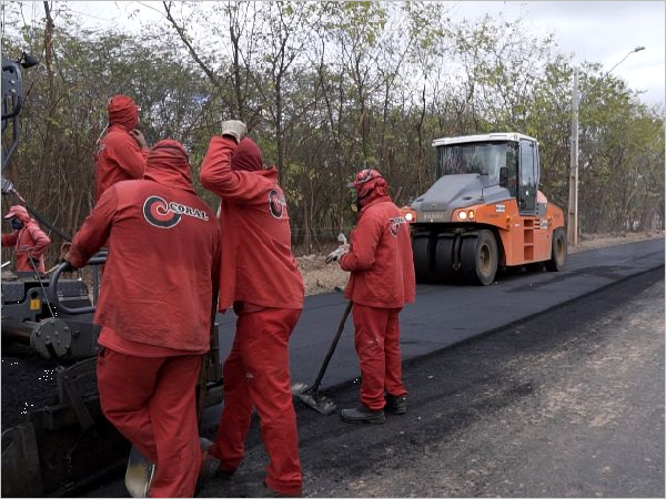 PSIU Juazeiro: Pavimentação asfáltica é iniciada na Avenida Otaciano José de Oliveira