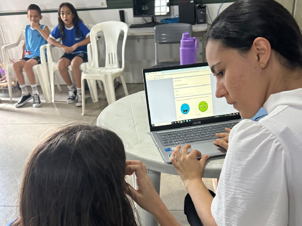 Secretaria de Educação promove visita de nutricionistas a escola da rede municipal