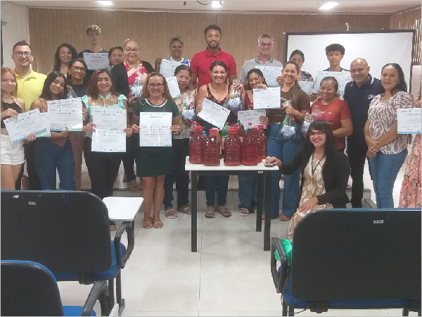 Telecentros realizam entrega de 90 certificados de cursos profissionalizantes