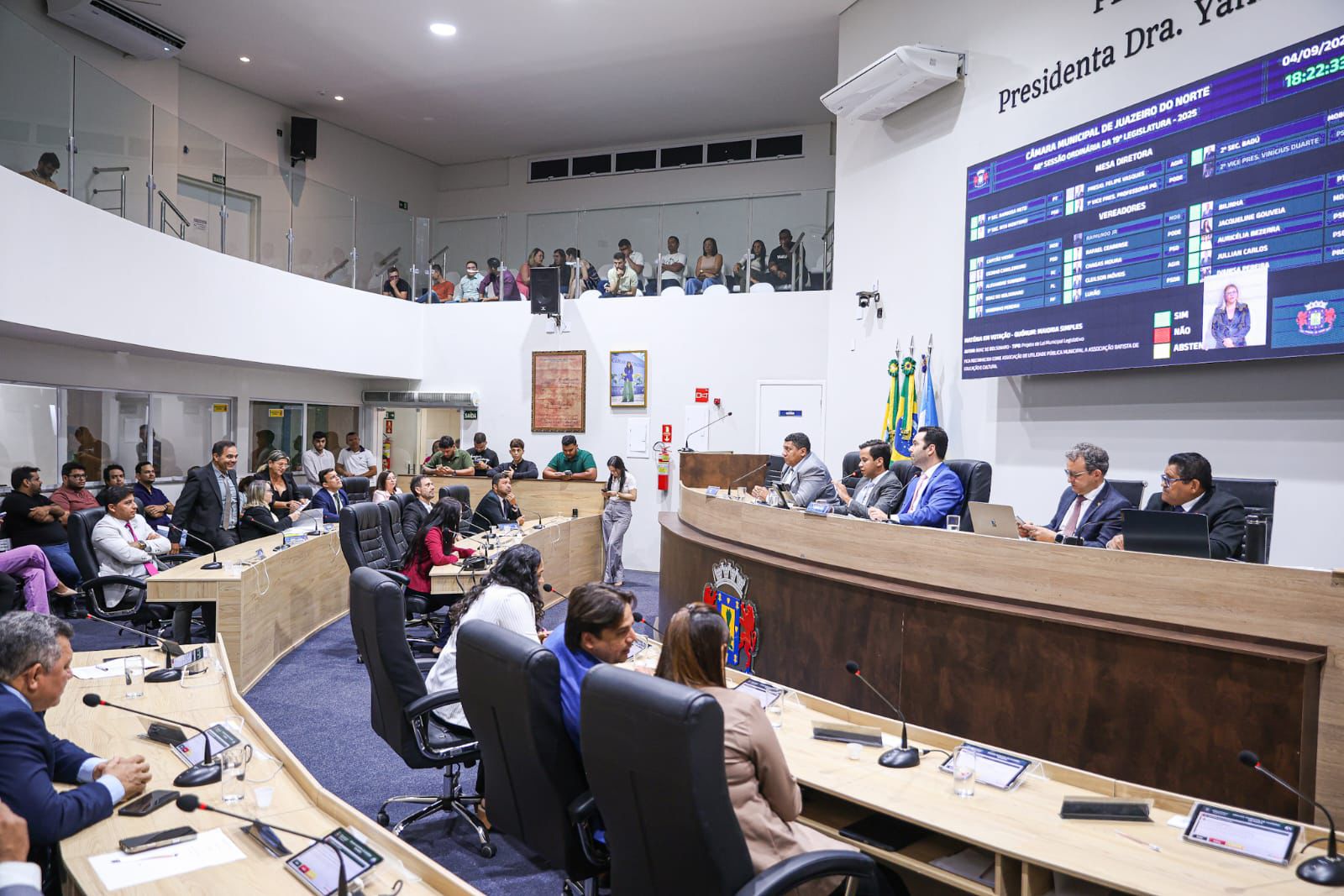 Câmara de Juazeiro aprova criação do SOS-PET e programa de incentivo ao emprego para mães solo