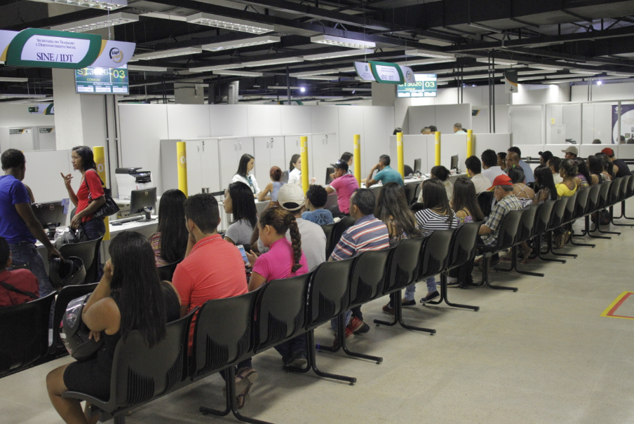 Semana começa com 646 oportunidades de emprego em Juazeiro do Norte pelo IDTSINE