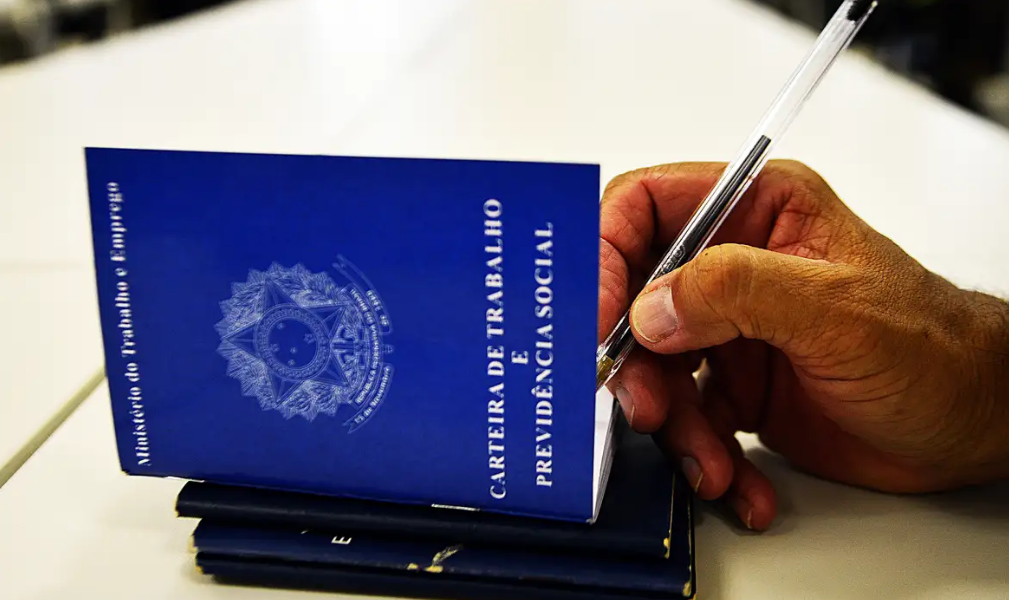 Semana começa com 385 oportunidades de emprego em Juazeiro do Norte pelo IDTSINE