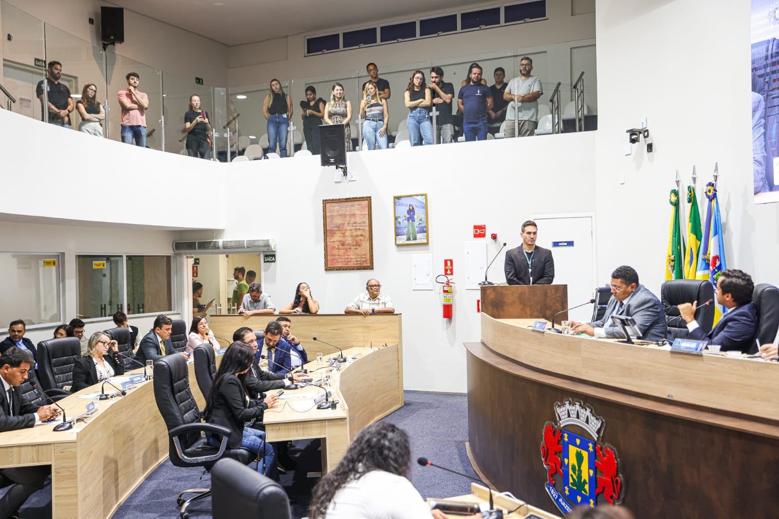 Câmara de Juazeiro do Norte aprova criação de brinquedopraças e manifesta apoio à luta dos estudantes de Medicina contra abusos do IDOMED