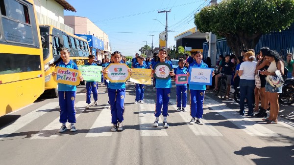 Desfiles cívicos movimentam bairros de Juazeiro do Norte até o dia 20 de setembro